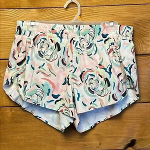 Athleta Womens patterned hustle 3" Shorts Lg lightweight lined summer activewear